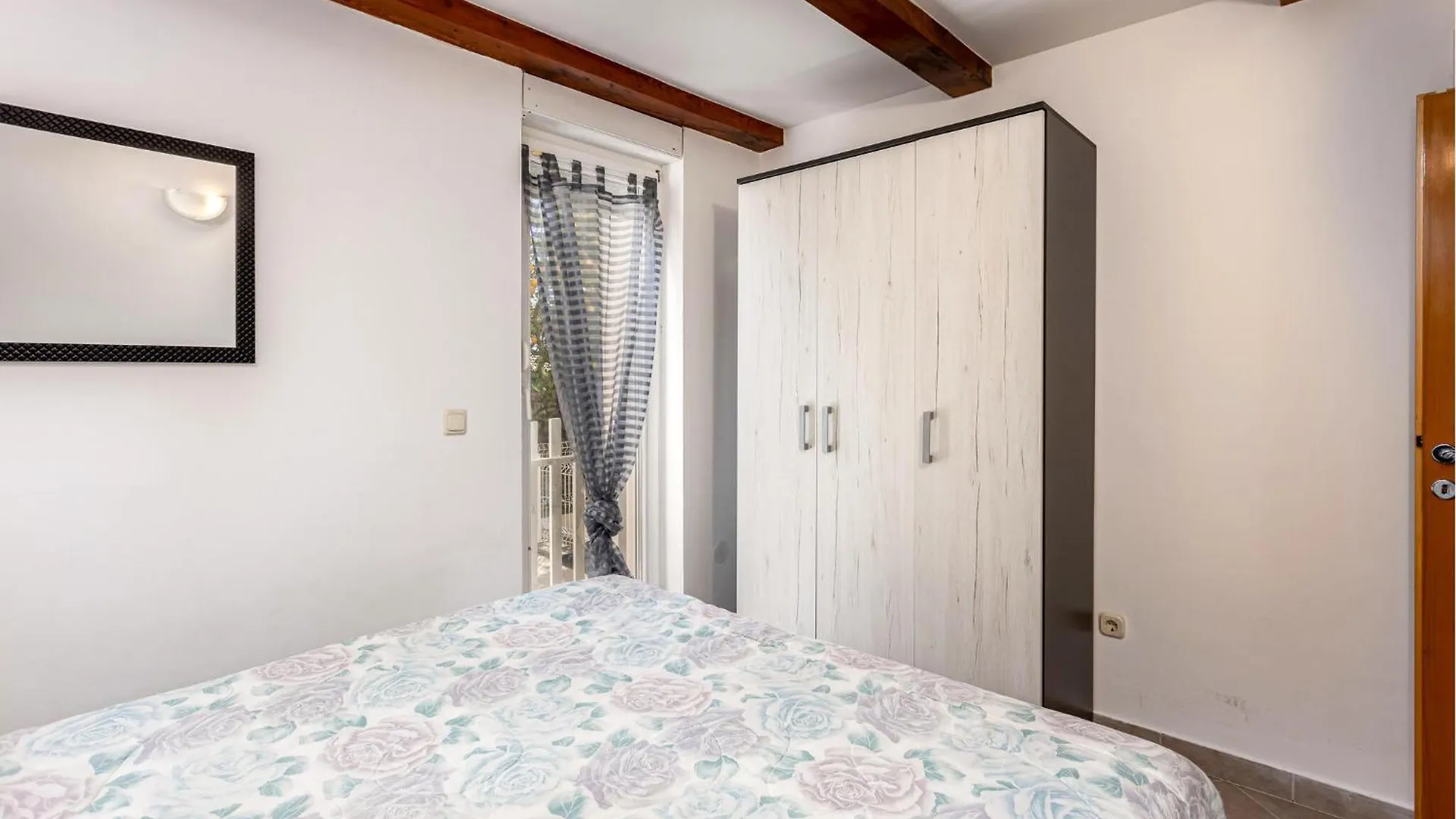 1 Bedroom Awesome Apartment In Banjol